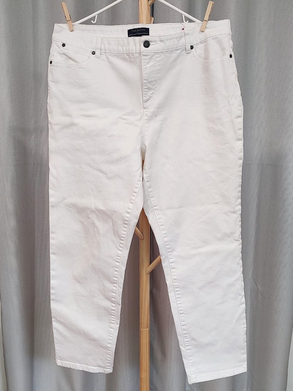 Talbots Simply Flattering 5 Pocket White Jeans Size 16P Petite
